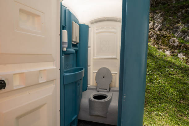 Best Sanitation services for porta potties  in Riverside, OH
